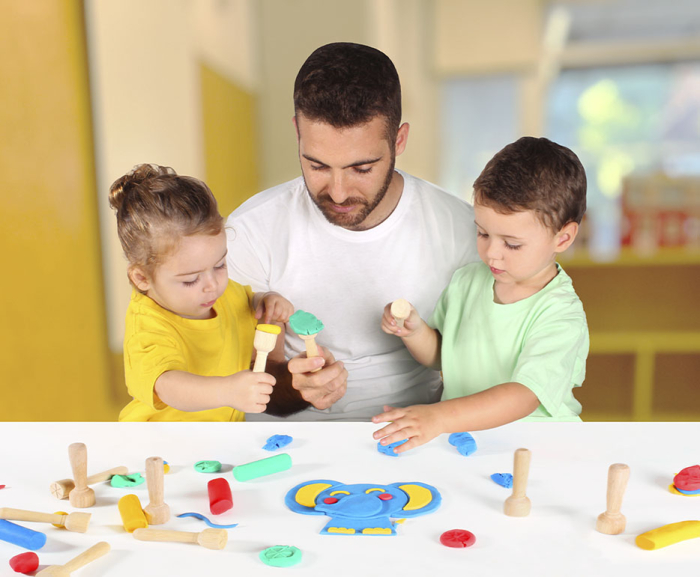 Set de 20 de batoane de plastilină colorată și 9 ștampile din lemn [2]