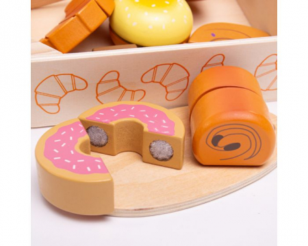Set de 7 alimente de patiserie in ladita din lemn pentru feliat [2]