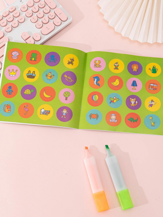 Carte de colorat cu 32 de stickere [3]