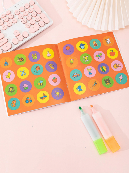 Carte de colorat cu 32 de stickere [3]