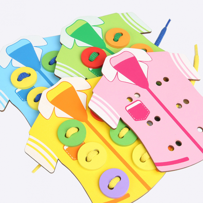 Joc din lemn Montessori Interactiv Coase Nasturii pe Camasa [4]