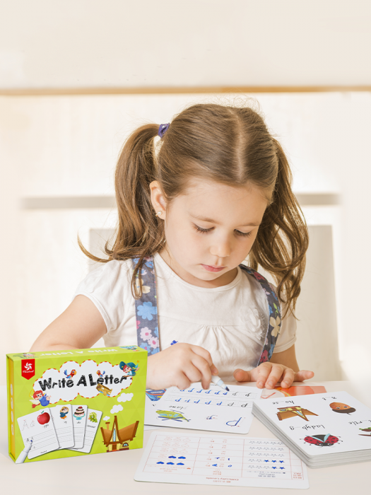 Joc Scrie și Șterge Litere, 32 Planșe Reutilizabile, Multicolor [1]