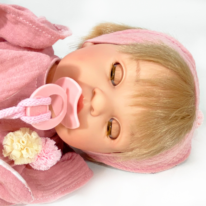 Papusa Nines D'Onil, Noa Rosa, cu parul blond, cu sunete, cu rochie roz, ambalata in saculet, cu miros de vanilie, 45 cm [2]