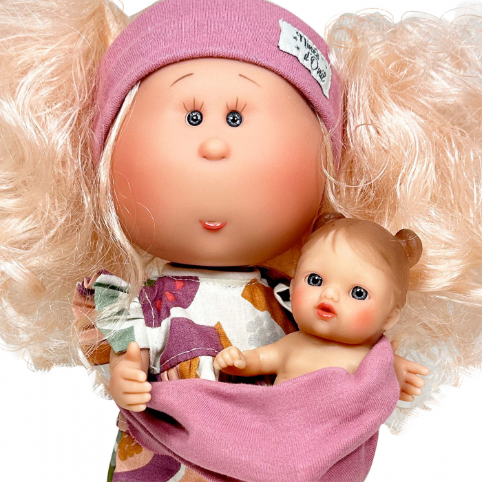 Papusa Nines D'Onil, Mia, cu parul blond, cu bebe, cu articulatii, cu miros de vanilie, 30 cm [3]