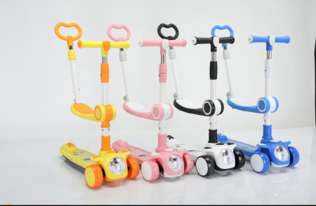 Trotineta Multifunctionala 3 in 1 pentru Copii cu Maner Parental si Scaunel, Jucarie de Exterior cu Muzica si Roti cu Lumini LED, BLEU [1]