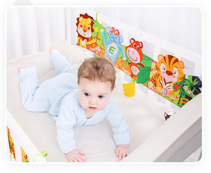 Bebe 9 luni+ - Protectie patut bebelus, cu animalute, jucarii si oglinda