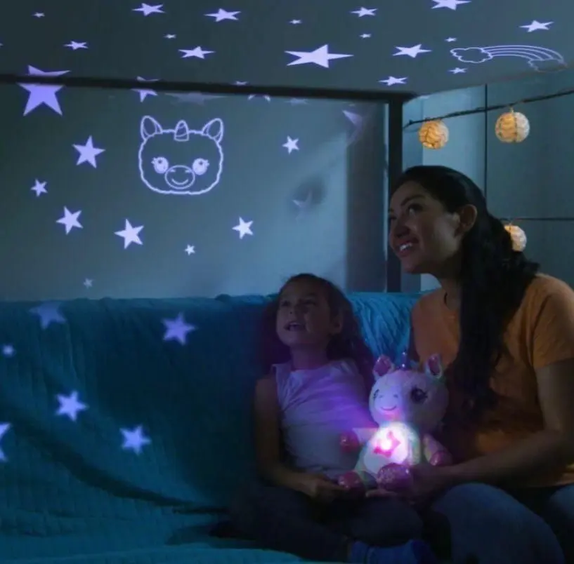Bebe 9 luni+ - Harry Unicornul din Plus cu Proiector, Lumini si Muzica