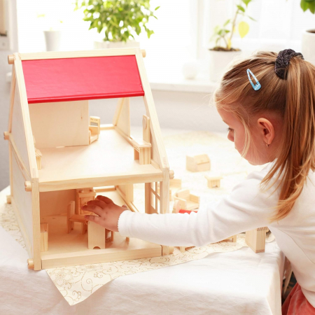 Jucarii din lemn - Casa din Lemn pentru Papusi cu Mobilier si Figurine