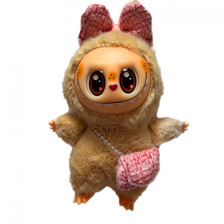 Jucarii de plus - Jucarie de Plus Labubu, Model cu Geanta si Fundita, 18 cm, Maro Deschis