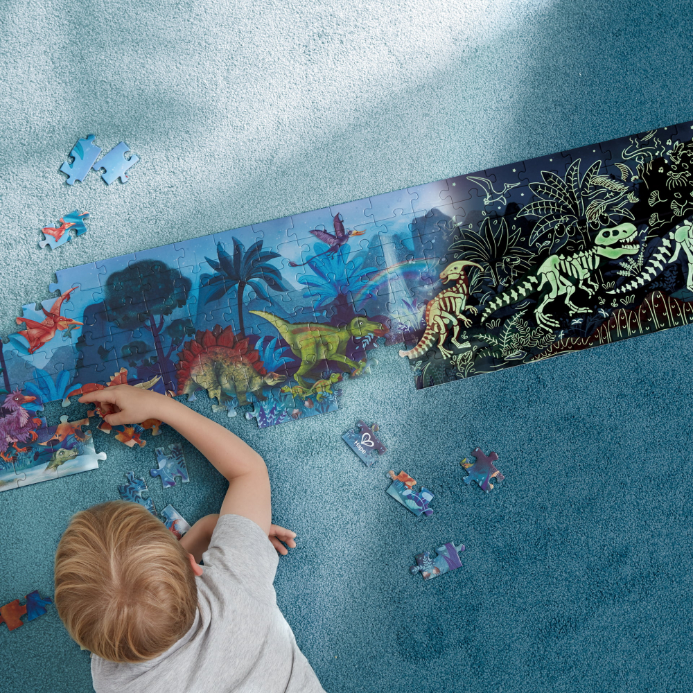 Puzzle pentru copii flourescent cu Dinozauri (200 piese, 1.5m) [3]