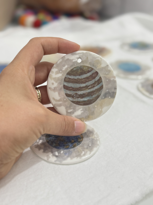 Ornament de Crăciun realizat manual din porțelan - Astru de Crăciun [1]