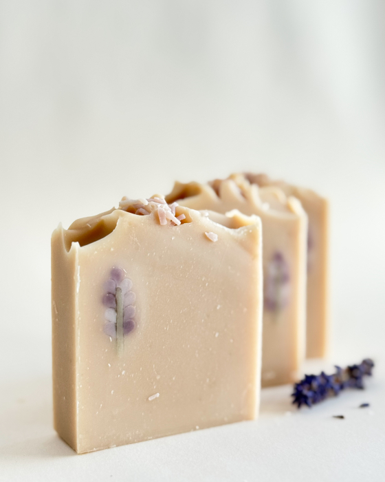 Săpun artizanal cu ulei esențial de lavandă | Handmade cu ingrediente naturale [3]