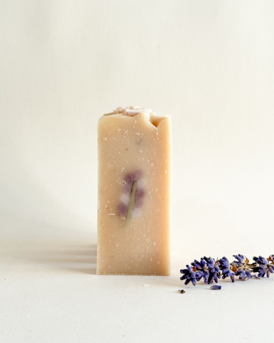 Săpun artizanal cu ulei esențial de lavandă | Handmade cu ingrediente naturale [3]