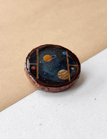 Broșă pictată pe felie de lemn - Celestial Window, o poartă către Univers [3]