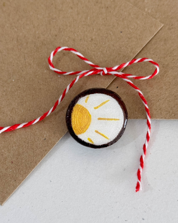 Broșe - Mini-Broșă pictată pe felie de lemn