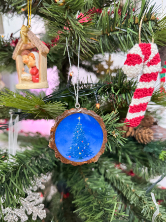 Ceva pentru Crăciun - Ornament de Crăciun realizat manual din lemn - Colinde