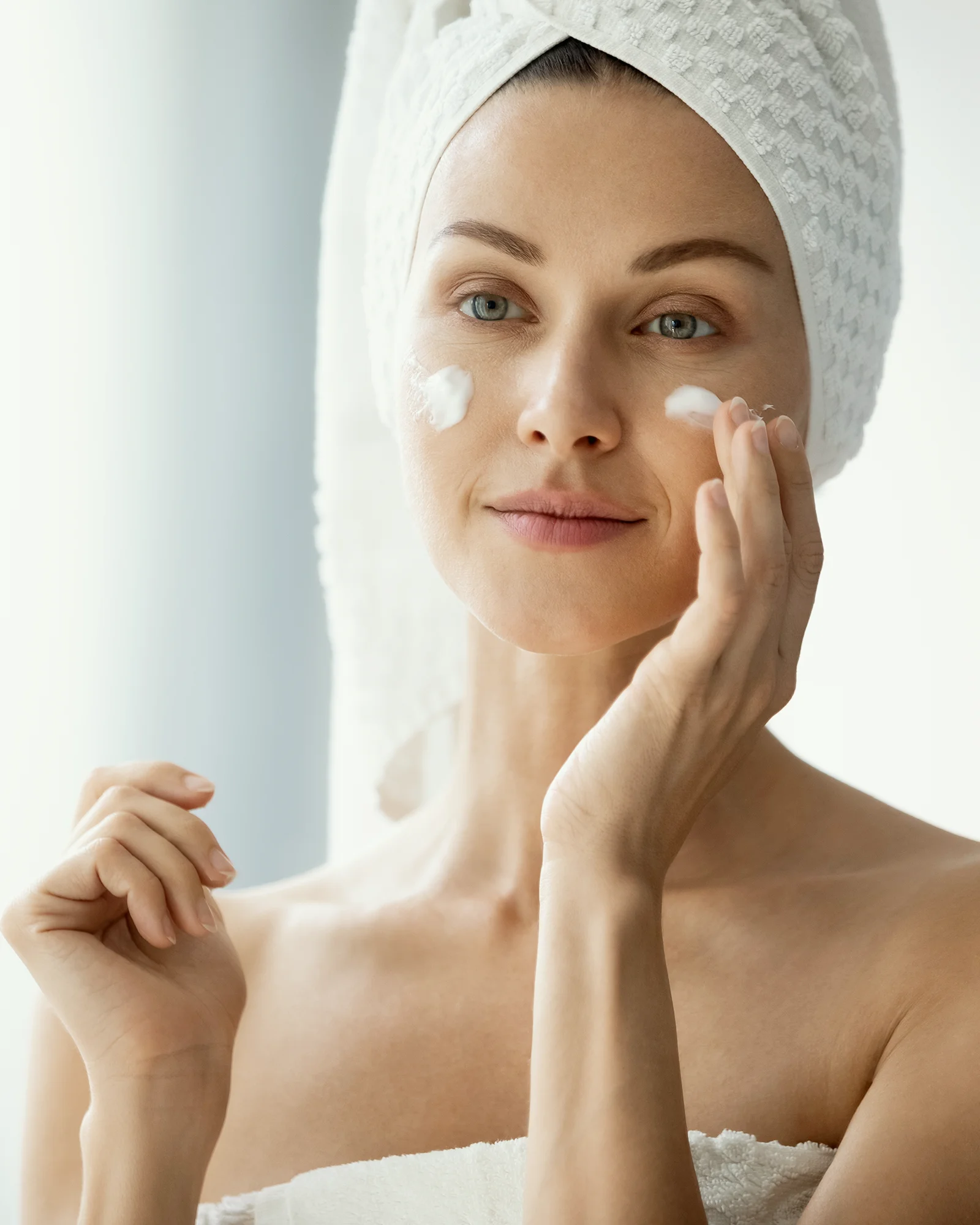 Cremă Intensiv Lifting cu caviar verde, niacinamide și venin de șarpe [2]