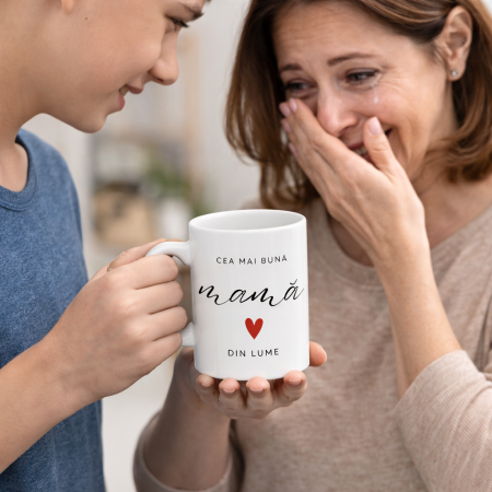 Cană cadou pentru mama „Cea mai bună mamă din lume”, cană ceramică albă cu mesaj emoționant, ideală pentru 8 Martie, Martisor sau Ziua Mamei [1]