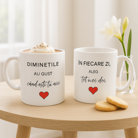 Set 2 Căni Personalizate Cuplu – Diminețile au gust când ești tu aici – Cadou Romantic [1]
