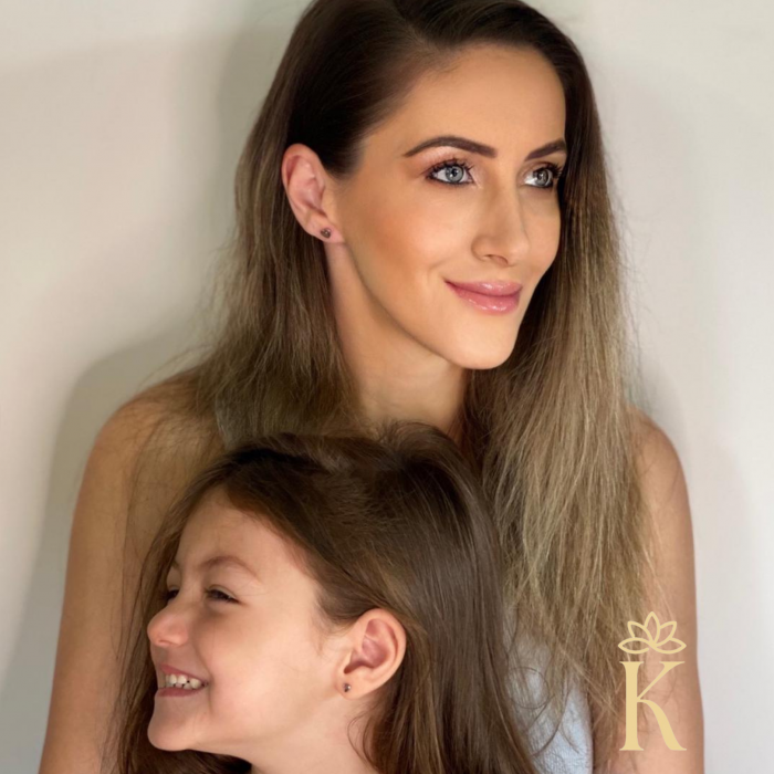 Cercei-copii-cu-protectie-aur-galben-14K-Inimioare-mari-cu-piatra-laterala-Andreea-Litescu [3]