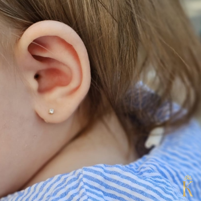 Cercei-aur-bebe-piercing-cu-protectie-Piatra-zirconia-2-mm [2]