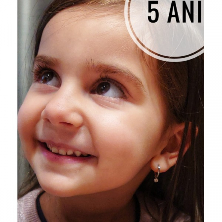 cercei-copii-aur-alb-14k-tortite-cu-pandantiv-floare-piatra-zirconia-rosie-10-mm [3]