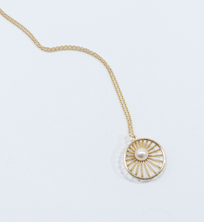 Colier din argint placat cu aur de 18K si pandantiv soare cu perla alba de cultura naturala [2]