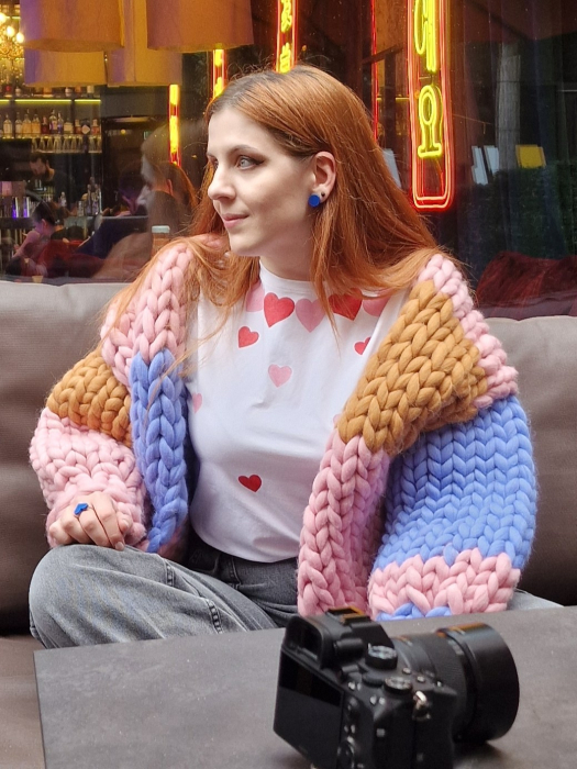 Cardigan tricotat manual din lână merinos maro roz [1]