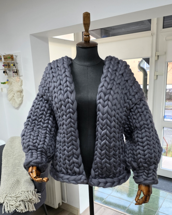 Cardigan gri tricotat din fire groase Kardelia [2]