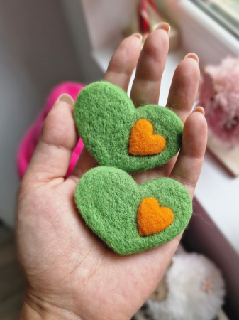 Accesorii - Brosa din lana naturala verde