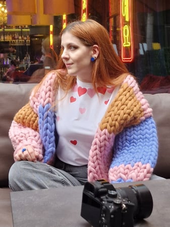 Îmbrăcăminte - Cardigan tricotat manual din lână merinos maro roz