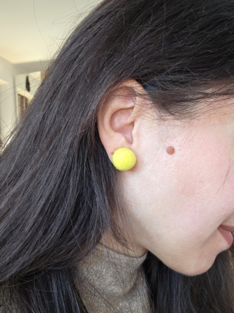 Broșe/Mărțișoare - Cercei rotunzi din lana naturala