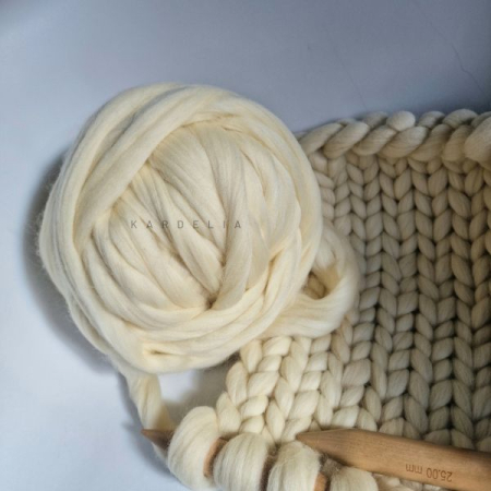 Fire groase din merinos - Fir pentru tricotat foarte gros, merinos, ivory, 500 gr.