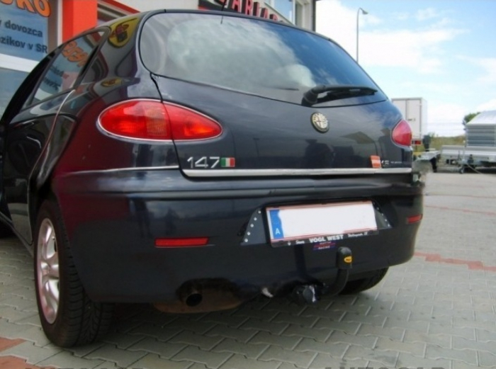 Carlig remorcare Alfa Romeo Alfa 147 3/5 usi dupa 2000 marca Autohak [7]
