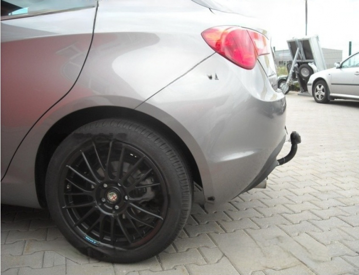 Carlig remorcare Alfa Romeo Giuletta dupa 04/2010 demontabil automat cu maneta marca Autohak [7]