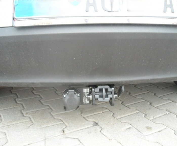 Carlig remorcare Alfa Romeo Giuletta dupa 04/2010 demontabil automat cu maneta marca Autohak [4]