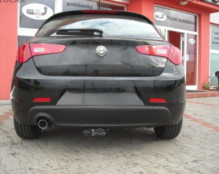 Carlig remorcare Alfa Romeo Giuletta dupa 04/2010 demontabil automat cu maneta marca Autohak [6]