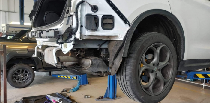 Carlig remorcare Alfa Romeo Stelvio dupa 2016 vertical cu cheie marca Autohak [6]
