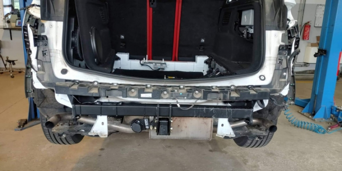Carlig remorcare Alfa Romeo Stelvio dupa 2016 vertical cu cheie marca Autohak [17]