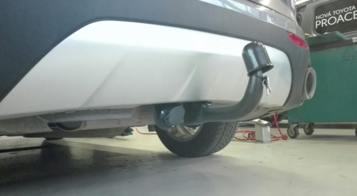 Carlig remorcare Alfa Romeo Stelvio dupa 2016 vertical cu cheie marca Autohak [11]