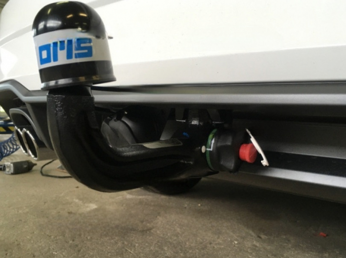 Carlig remorcare Audi A3 sedan dupa 2017 vertical cu cheie marca Bosal [6]