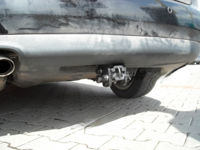 Carlig remorcare Audi A4 B7 2004 - 2007 demontabil automat cu maneta marca Autohak [2]