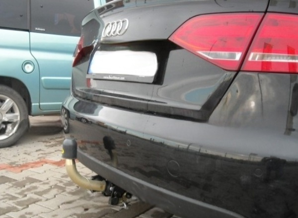 Carlig remorcare Audi A4 B8 2007 - 2015 demontabil automat cu maneta marca Autohak [4]