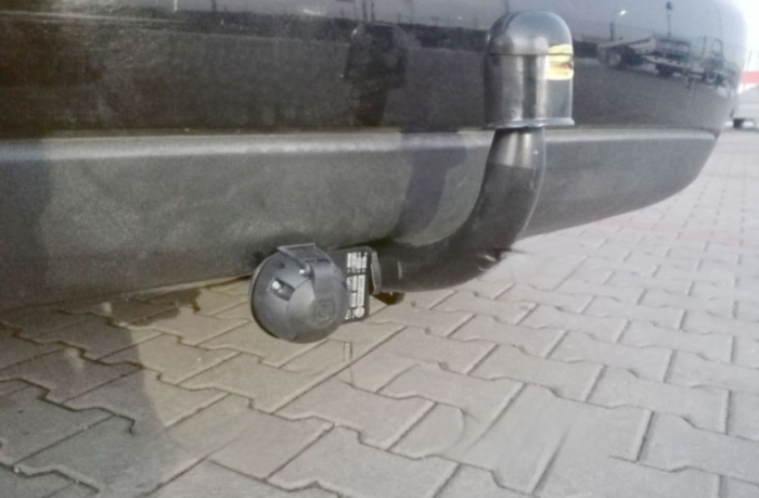 Carlig remorcare Audi A4 B8 fabr. 2008-2015 marca Autohak [2]