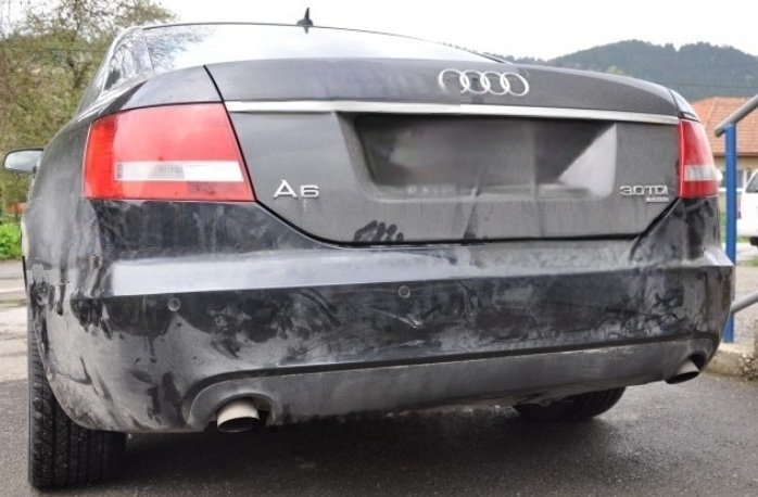 Carlig remorcare Audi A6 2004 - 2011 demontabil automat vertical marca Autohak [12]