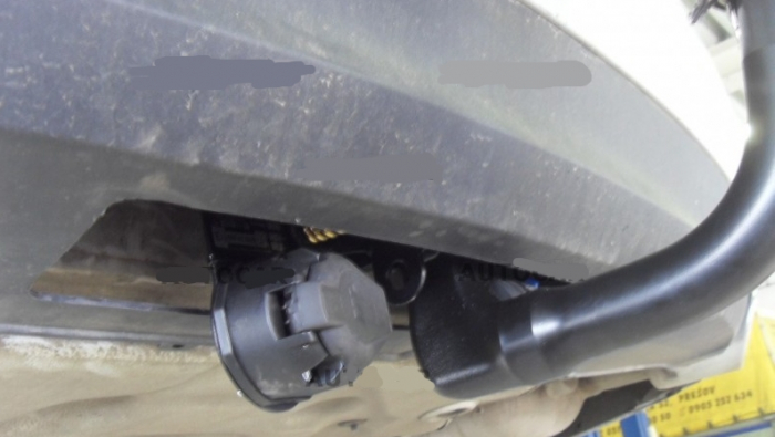 Carlig remorcare Audi A6 4G 2011 - 2018 vertical cu cheie marca Autohak [6]