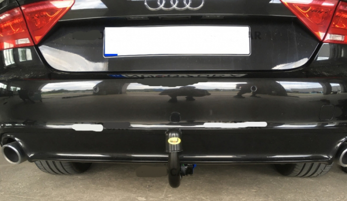 Carlig remorcare Audi A7 2011 - 2018 vertical cu cheie marca Autohak [4]