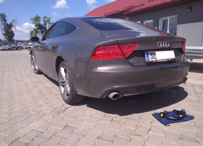 Carlig remorcare Audi A7 2011 - 2018 vertical cu cheie marca Autohak [5]