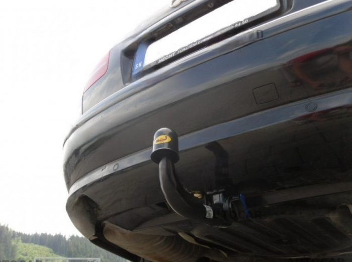Carlig remorcare Audi A8 4H 2010 - 2017 vertical cu cheie marca Autohak [4]
