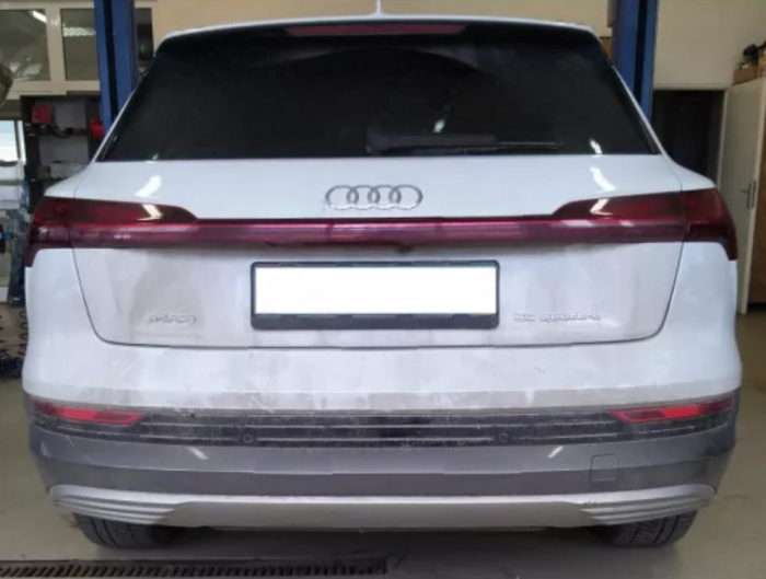 Carlig remorcare Audi E-Tron 2018 - prezent demontabil automat vertical [5]